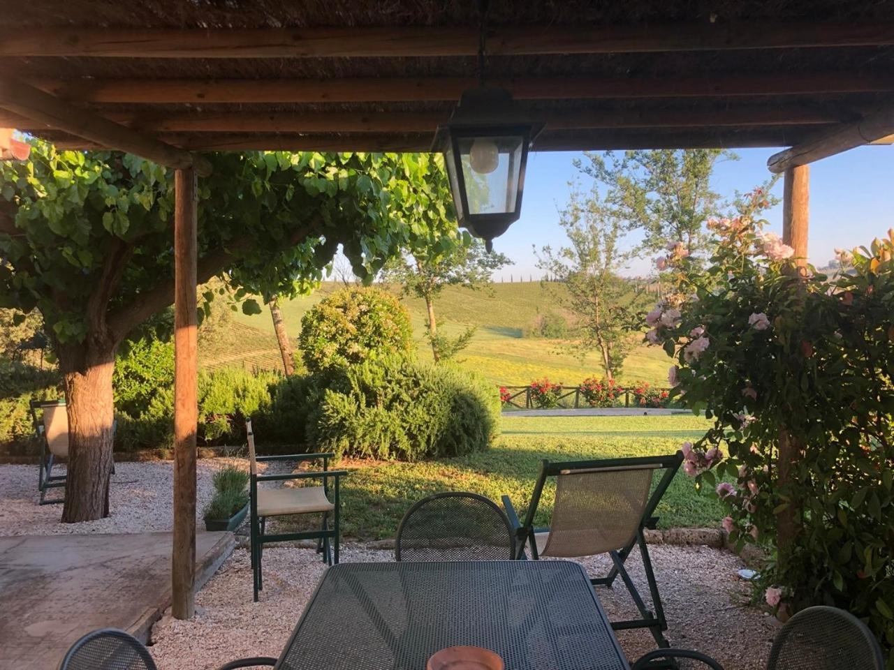 Vigna Sant' Amico Country House Morro d'Alba Bagian luar foto